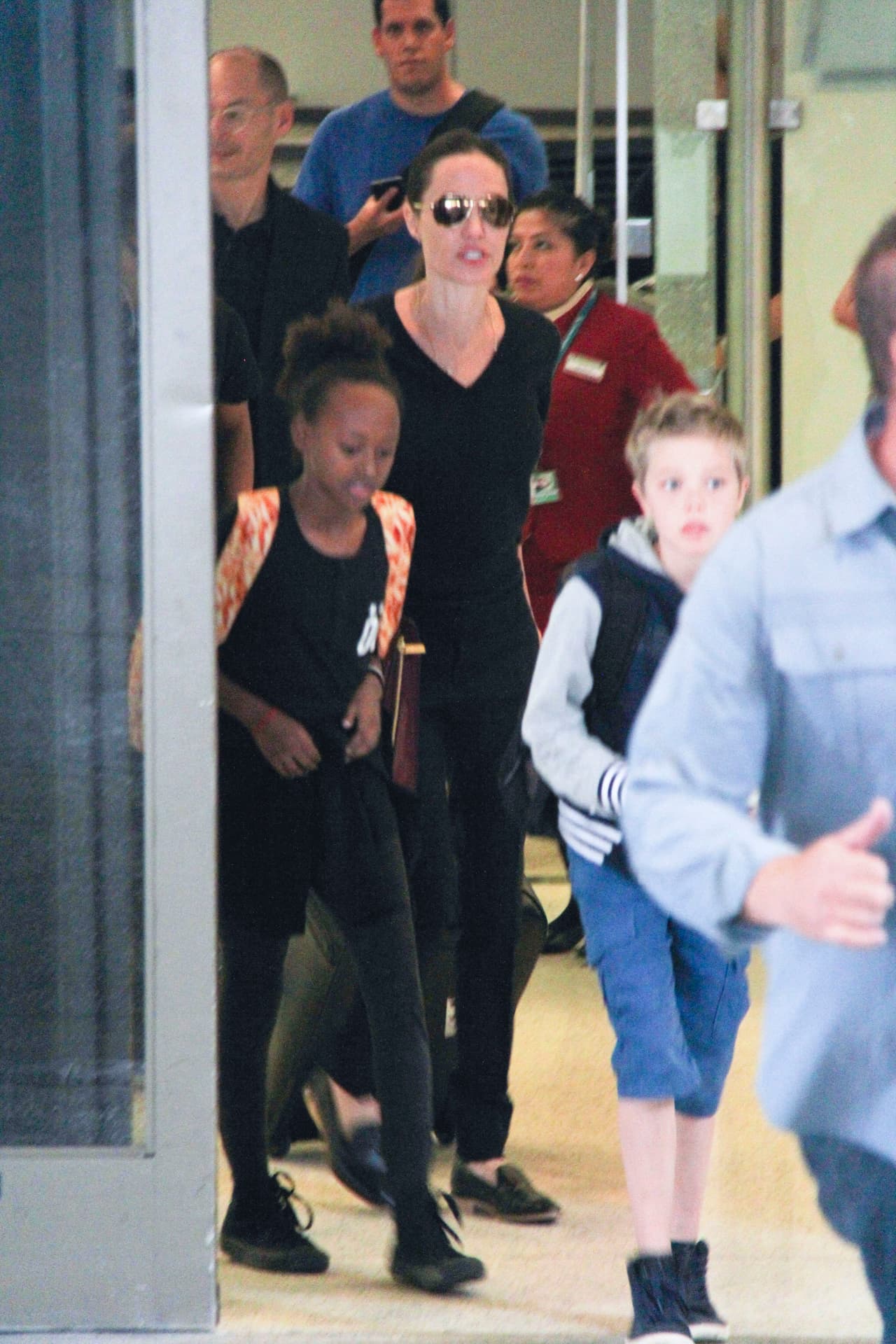 Shiloh cortó su cabellera rubia.