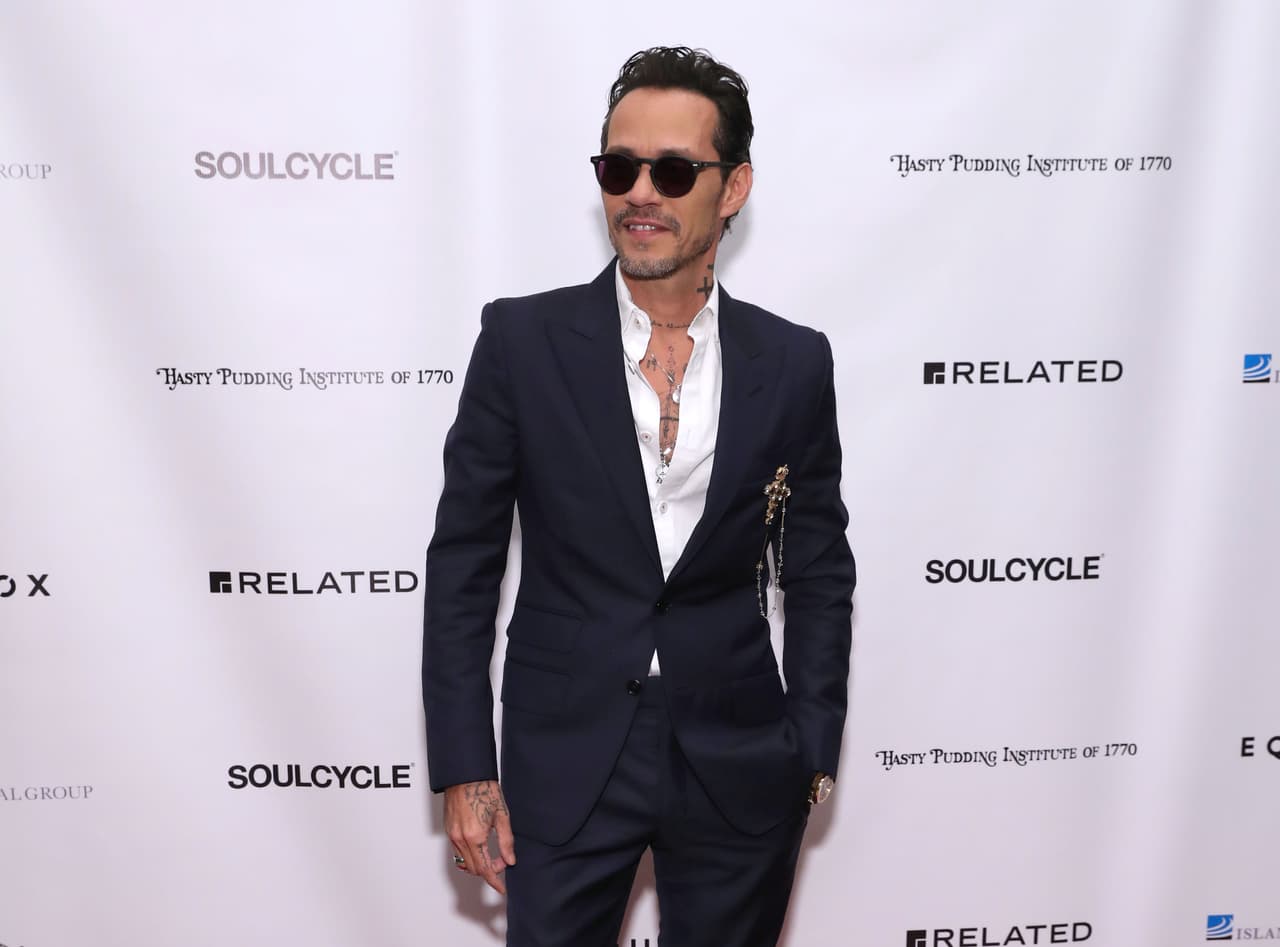 La trayectoria y actividades altruistas del cantante y actor 
<b>Marc Anthony</b> fueron reconocidas este lunes 15 de abril por 
<b><a href="https://www.hastypudding.org/" target="_blank">The Hasty Pudding Institute 1770</a></b>, de la Universidad de Harvard, que le concedió la distinción 'Order of the Golden Sphinx’.
