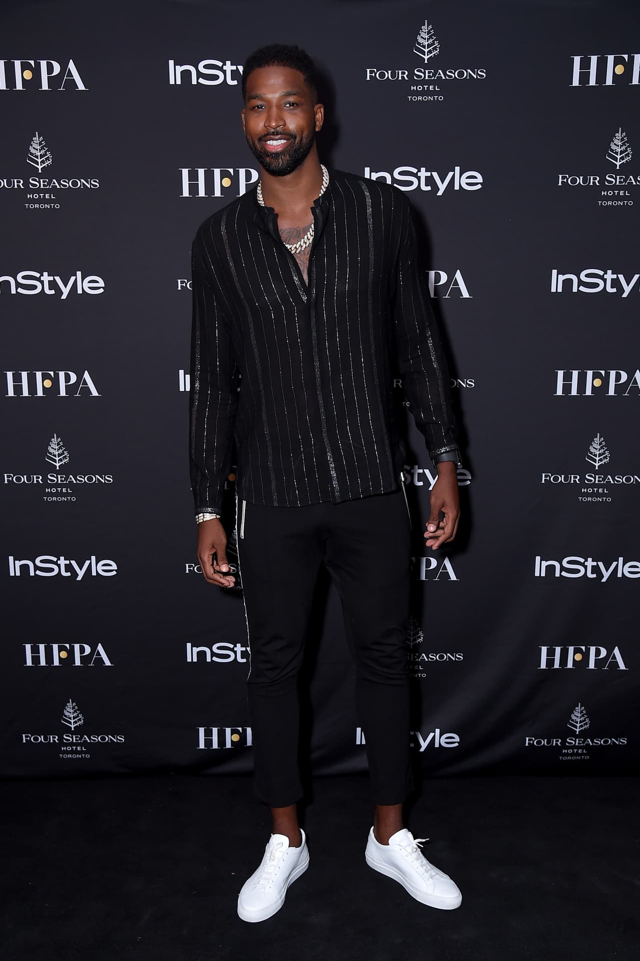 En ese capítulo, Malika y Khadijah Haqq ayudaron a Tristan Thompson en la compra de una cadena de diamantes como 
<b><a href="https://www.univision.com/famosos/tristan-intenta-regresar-con-khloe-y-hasta-le-compro-un-porsche-como-el-que-a-rod-le-regalo-a-jlo-fotos" target="_blank">regalo para Khloé Kardashian</a></b>. Algunos seguidores del programa reaccionaron de inmediato en las redes sociales, imputándoles ser malas amigas por auxiliar 
<b><a href="https://www.univision.com/entretenimiento/como-kim-kardashian-y-tristan-thompson-ya-se-perdonaron-el-comento-una-tiernisima-imagen-que-ella-subio-a-instagram">al basquetbolista que presuntamente engañó a la hermana de Kim Kardashian</a></b> en varias ocasiones.