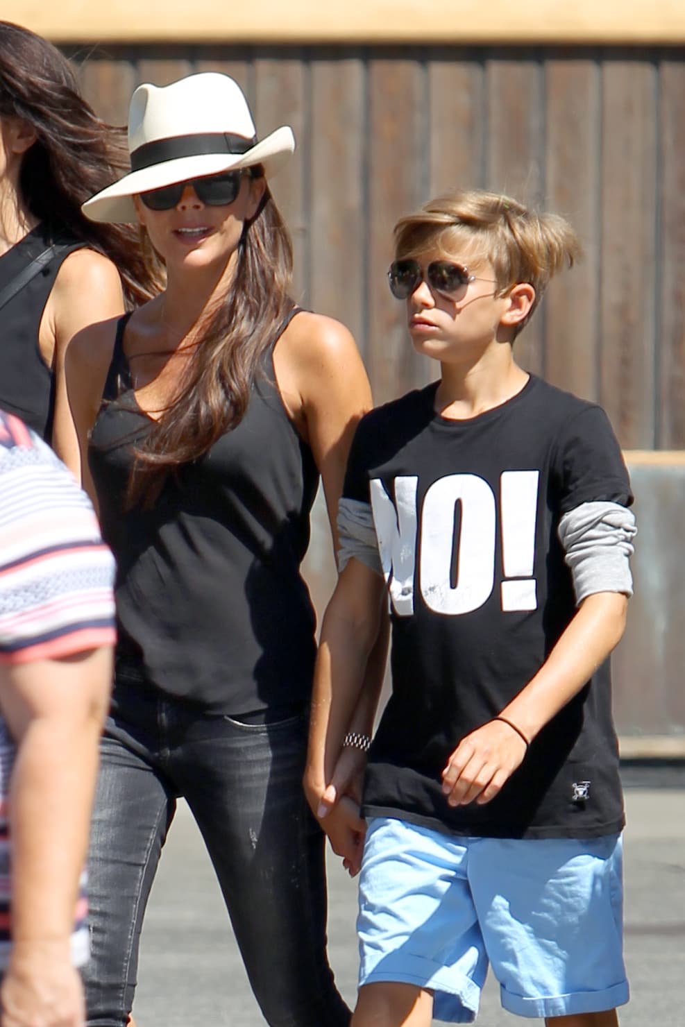 Si alguien sabe de tendencias es Victoria Beckham. La ex spice girl lo usa para llevar a pasear a sus hijos.