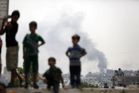 Al menos 600 palestinos han muerto hasta este martes en Gaza a causa del conflicto armado entre Israel y Hamas. Una estimación de las Naciones Unidas señala que casi ocho de cada 10 de las víctimas son civiles. Cifras del Ministerio de Salud de Gaza reportan que más de 3 mil 700 han quedado heridos. Mientras Israel ha informado que sus fuerzas armadas han matado a más de 180 militantes, reportando la baja de 27 de sus soldados.