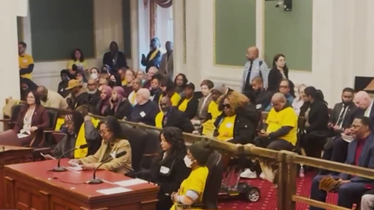 Filadelfia debate Ley de Hogares Seguros y Saludables con inquilinos y arrendadores
