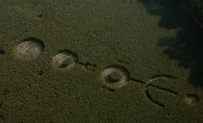 En 2002 se estrenó 
<a href="https://www.univision.com/entretenimiento/cine-y-series/7-peliculas-con-un-final-terrible-todavia-no-superamos-el-de-senales">la cinta 'Señales', la cual estuvo protagoniozada por dos leyenda de Hollywood, Mel Gibson y Joaquin Phoenix</a>. Este 2022 cumple 20 años de existencia y a esto se dedica su elenco principal en la actulidad.