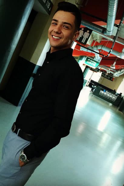 Coronel no ha mantenido informados de todo lo que está haciendo en Miami.