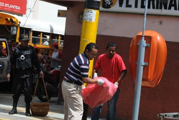 La institución aseguró que por lo menos 8.7 muertes ocurren cada día en Honduras, cifra que se redujo entre el 2003 y 2006, pero que se duplicó en el primer semestre de 2010, cuando alcanzó un promedio de 16.27 homicidios diario.