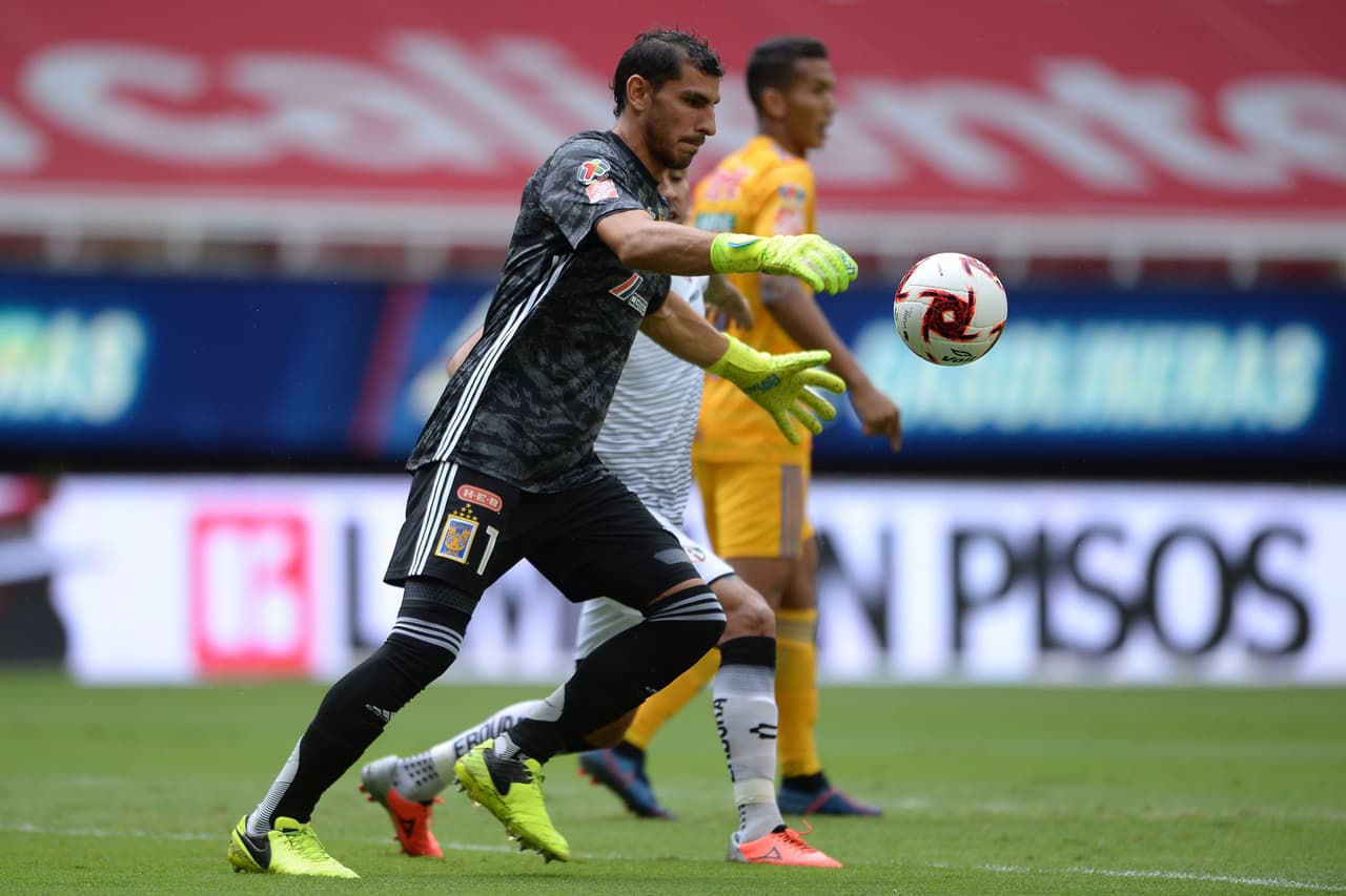 Con todo y empate, los Tigres aseguran su lugar en las semifinales de la Copa GNP por México.