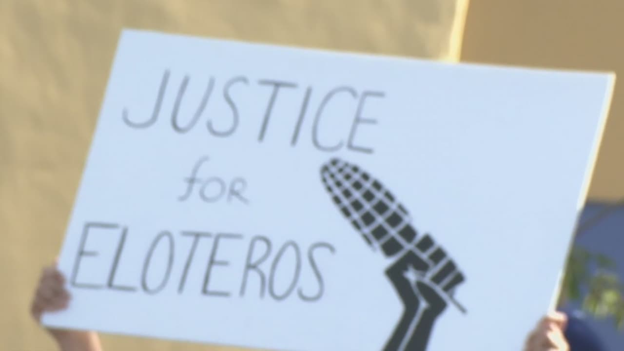 Vendedores ambulantes de Los Ángeles se unen tras ataque al elotero y exigen legalización