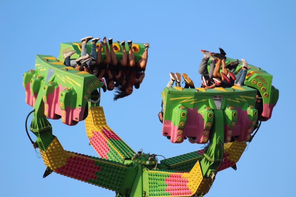 La feria cuenta con nuevas atracciones, nuevos diseños en los edificios y terrenos, y muchas nuevas oportunidades de diversión para la familia.