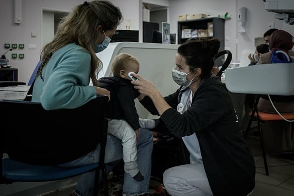 Niño de 6 años muere por el virus respiratorio sincitial: cómo proteger a tu hijo y a qué señales estar atento