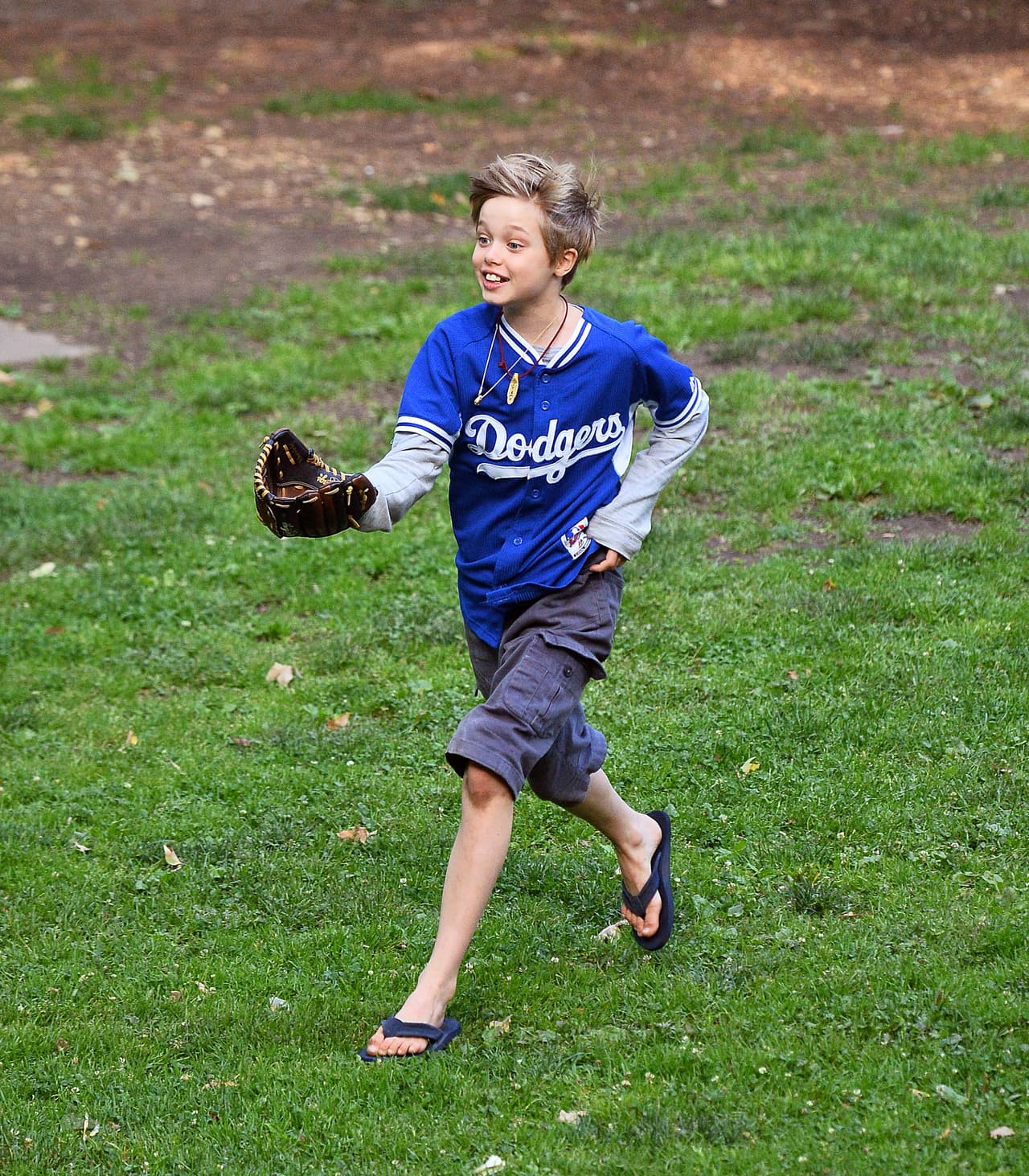 Los paparazzi captaron a los tres hijos biológicos de los actores, Shiloh, Knox y Vivienne, jugando en un parque de Los Ángeles.