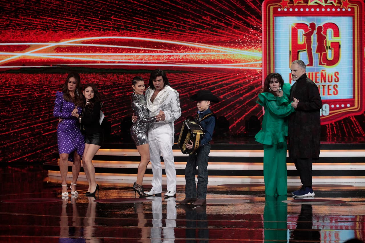 A Verónica Castro le tocó con Miguel Bosé, a Albertano con la jueza invitada, María León, y a Karol Sevilla con Galilea Montijo.