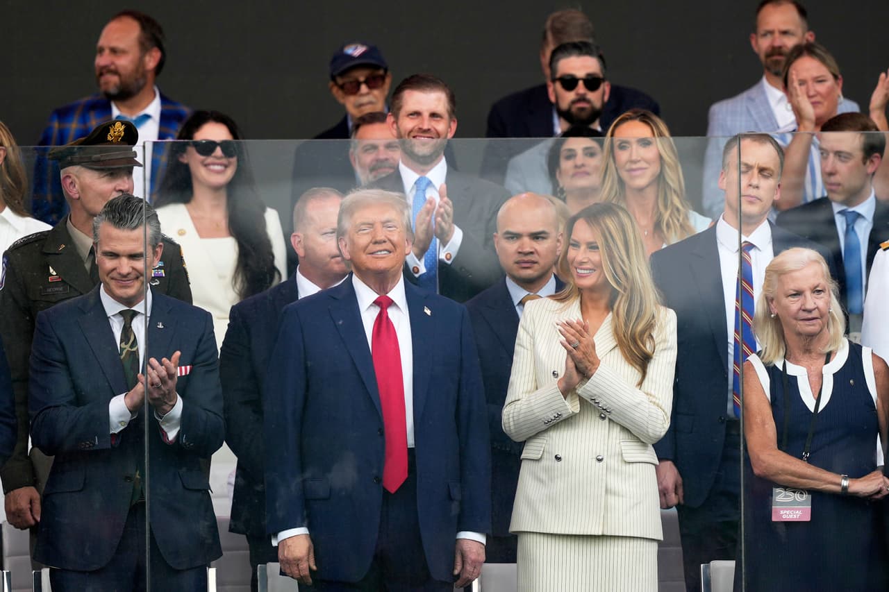 E
<b>l evento oficial</b> coincidió además con el cumpleaños número 79 de Trump.
<br>