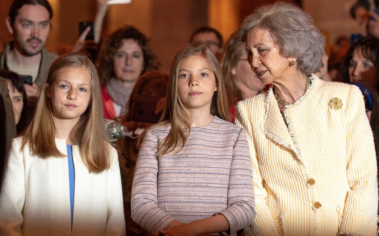 El año pasado las hijas del rey Felipe ya tuvieron esta experiencia. Y ahora, de acuerdo con fuentes de la Casa Real de España, citadas por 
<a href="https://elpais.com/elpais/2019/06/26/gente/1561548945_640244.html">el diario El País</a>, volverán a viajar a EEUU.
