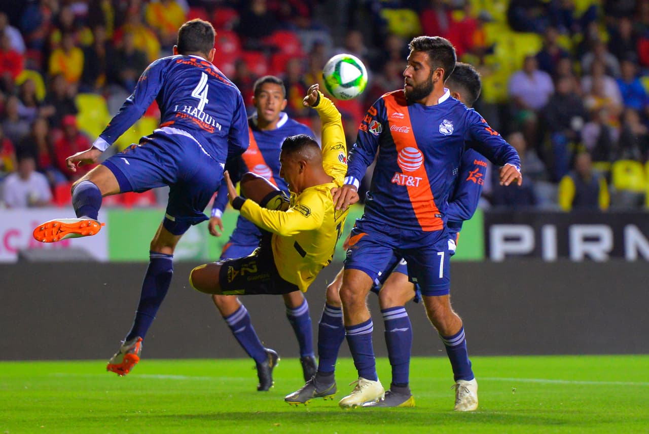 El conjunto local intentó a toda costa y por diversos medios para conseguir la anotación del empate.