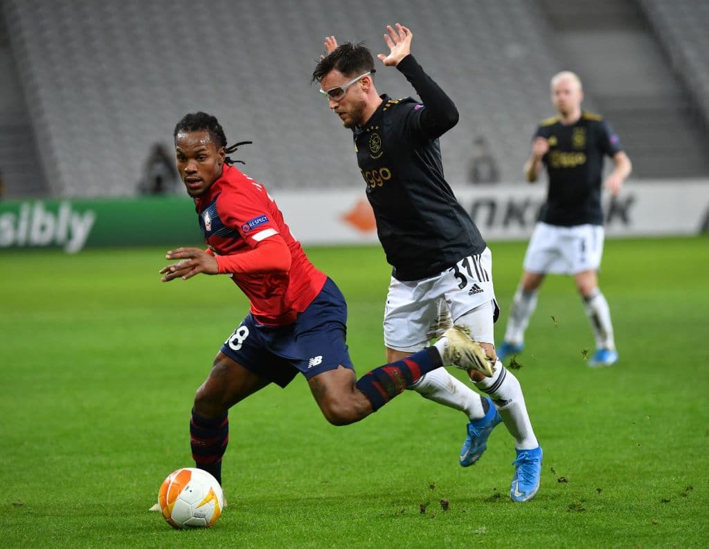 Timothy Weah (72’) adelantaba al conjunto francés; en la recta final del juego, Dusan Tadic (87’) marcó desde los once pasos para conseguir el empate y Brobbey (89’) dio la vuelta al marcador. El mexicano participó todo el encuentro. La vuelta se jugará el próximo 25 de febrero.