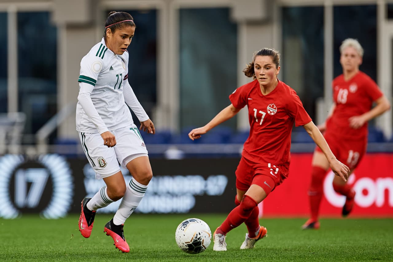 Con goles de Christine Sinclair y Shelina Zardorsky, Canadá le gana a México y asegura el liderato del grupo B.