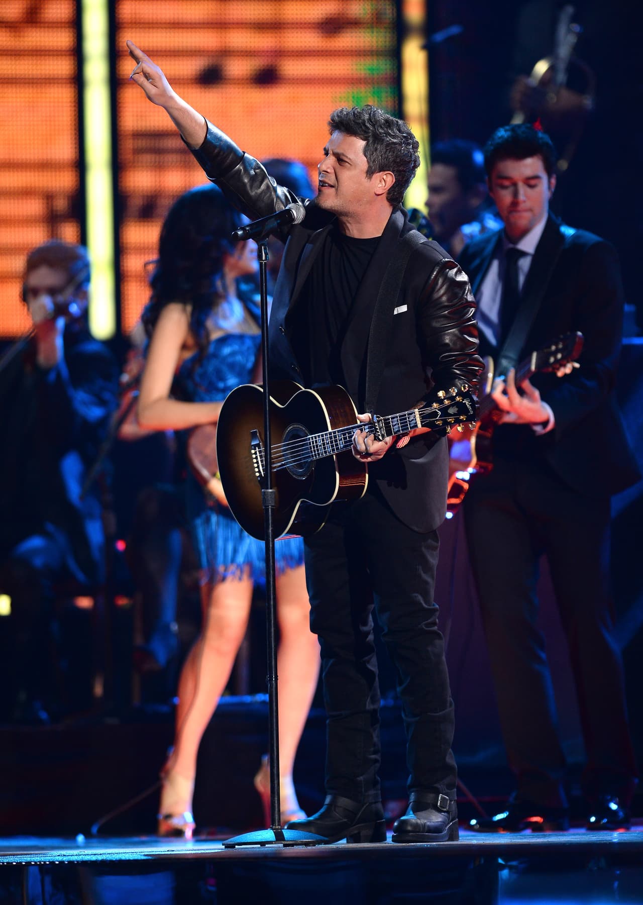 Sencillo y de sonrisa linda, Alejandro Sanz parece el más alivianado de todos, pero contrario a eso es de los caballeros más exigentes.