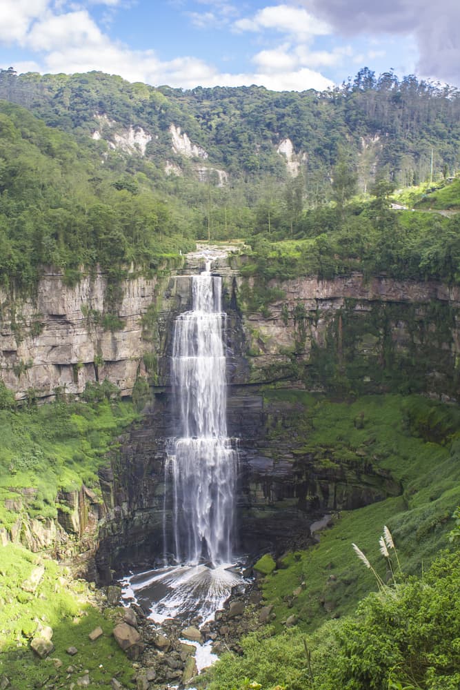 Y es que además, el Salto del Tequendama era no sólo el escenario ideal para brincar al vacío, sino que los cuerpos de las personas raramente eran recuperados. Entonces eso agregaba el "atractivo" del lugar para los suicidas, que querían desaparecer por completo.