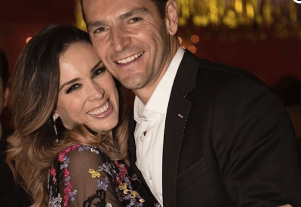 Jacqueline Bracamontes y Martín Fuentes