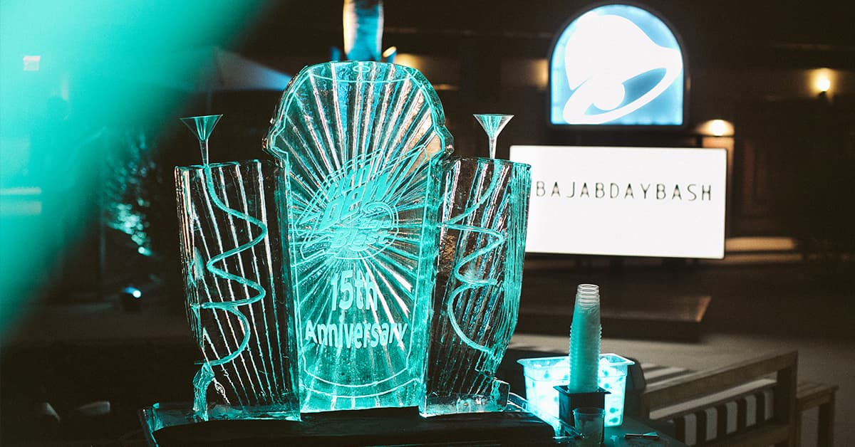 "La diversión de la ciudad es irresistible para audiencias cuyas marcas comparten la misma energía y vitalidad", dijo Robert Moon el alcalde de Palm Spring. "Taco Bell es una marca mundial cuya audiencia joven tendrá la oportunidad de experimentar Palm Springs y compartirla con todos sus amigos y familiares".