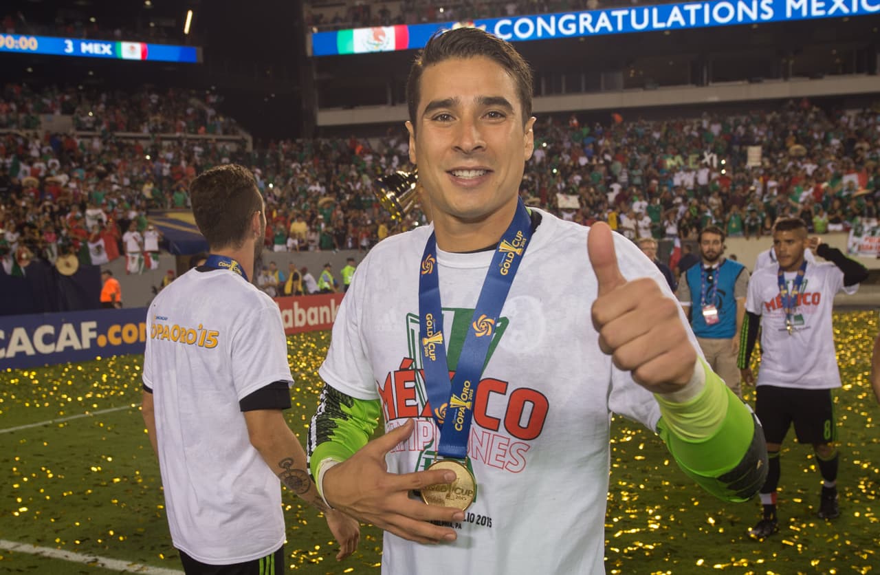 La buena noticia es que Ochoa no sufrió como Sansón y a pesar de quitarse su melena fue campeón de la Copa Oro con México.