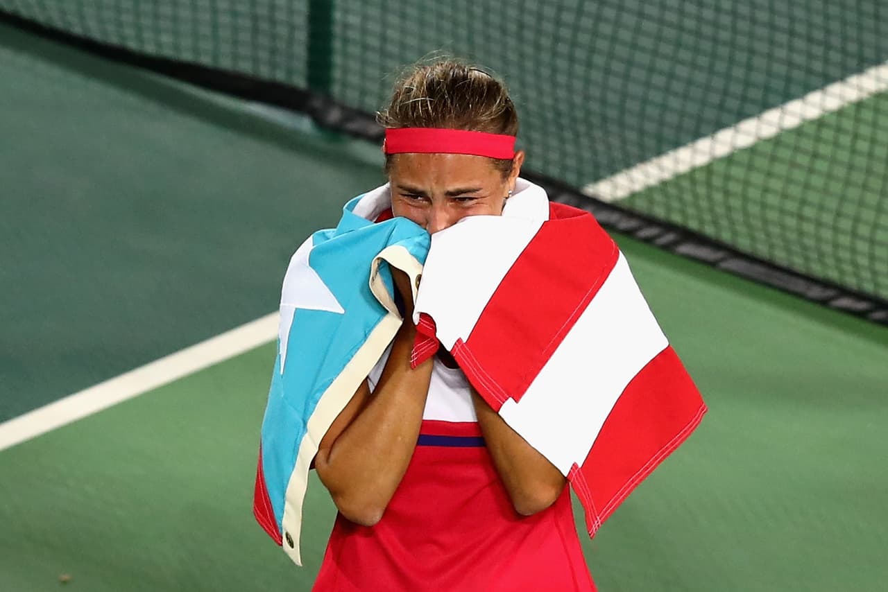 A sus 22 años hizo su debut olímpico y ganó la primera medalla de oro para la Isla. Lo logró tras un luchado partido contra la alemana Angelique Kerber, segunda en el escalafón mundial.