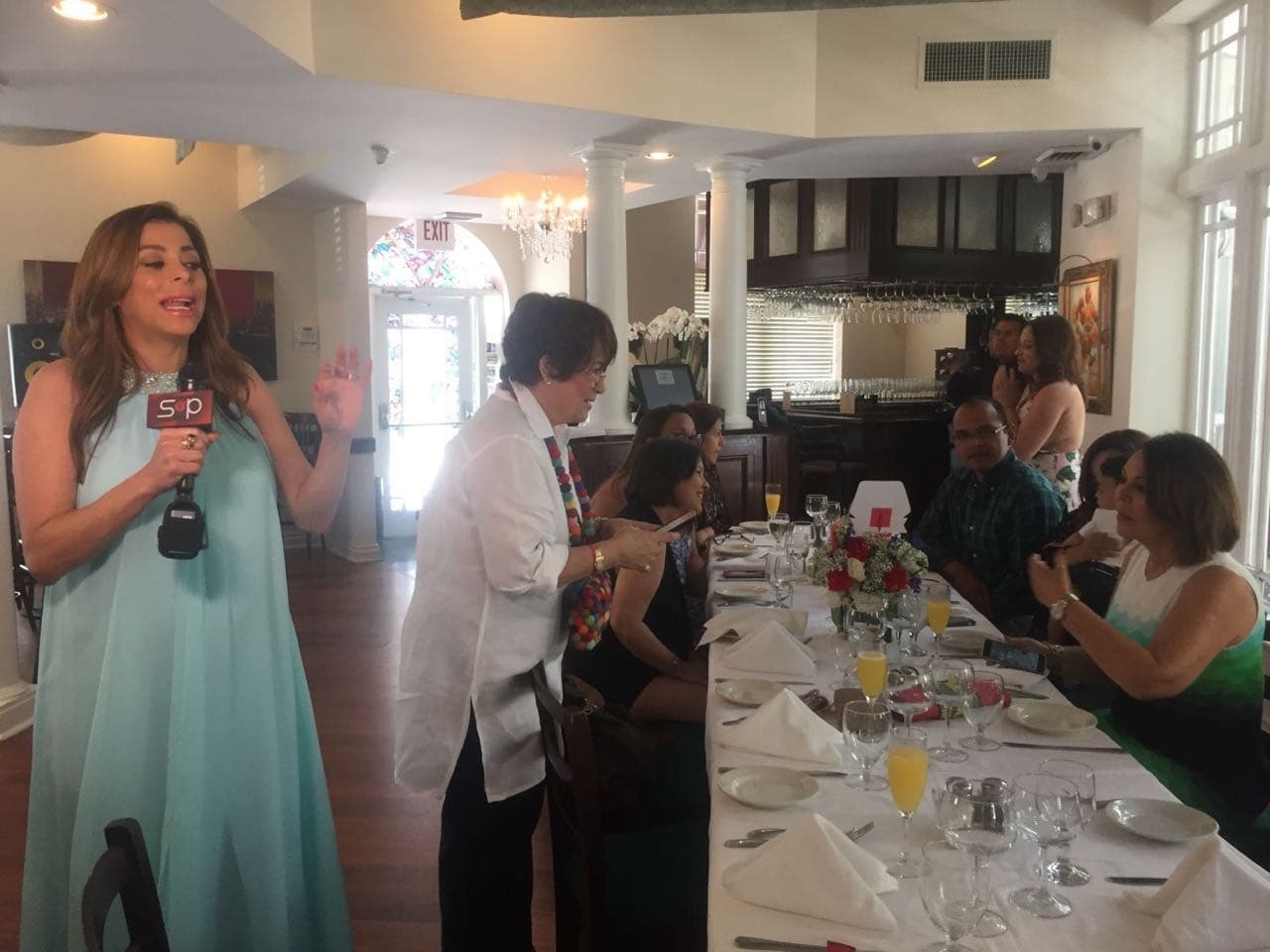 Y claro, hasta estuvieron trabajando un rato.