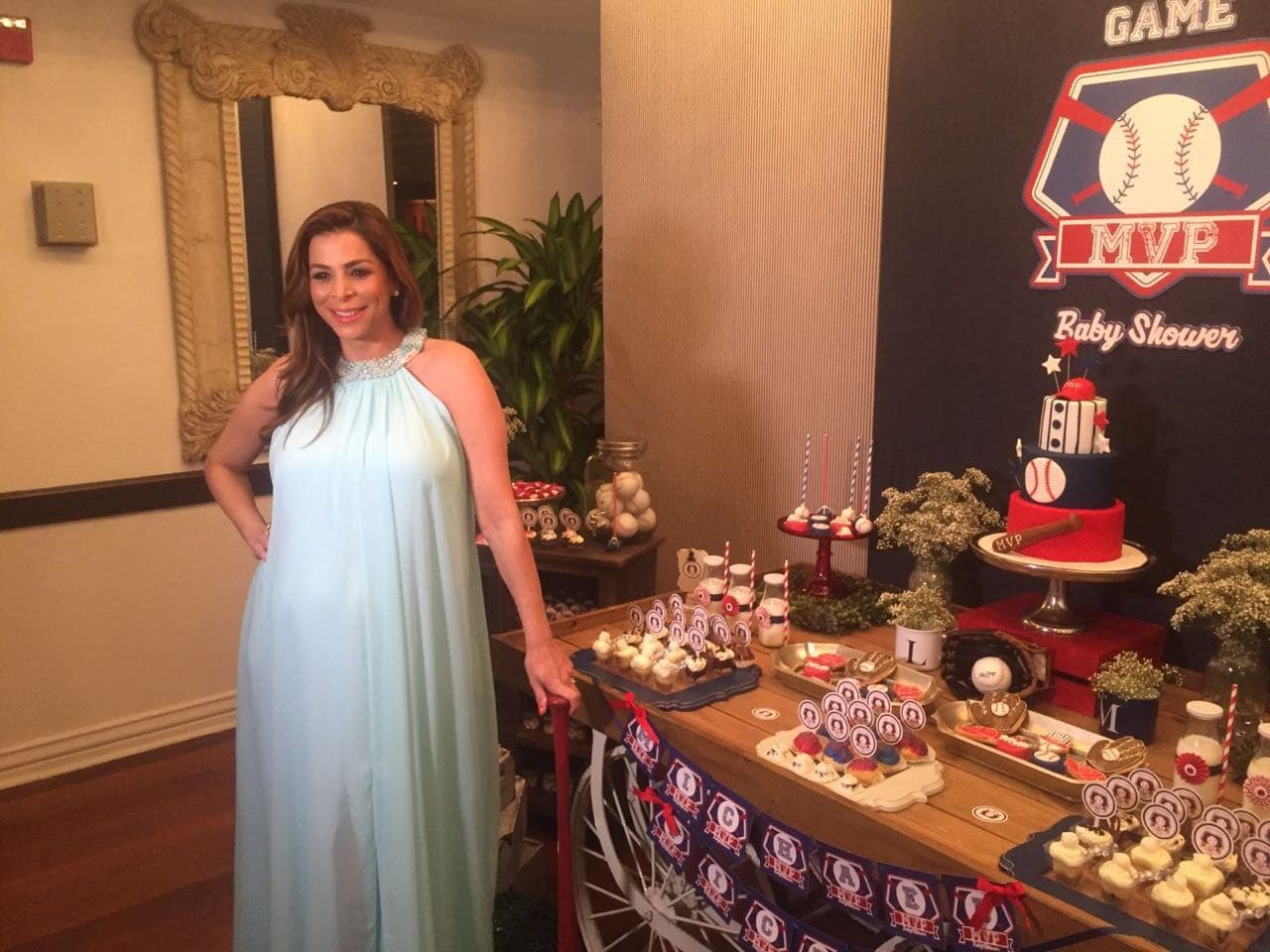 Como se darán cuenta, Lourdes tuvo un baby shower muy beisbolista.