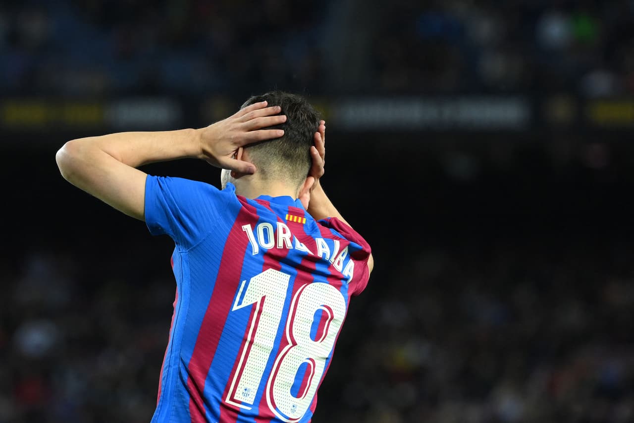 Un gol de Álvaro García al inicio del partido fue suficiente para el triunfo del Rayo Vallecano en Camp Nou ante el Barcelona que encamina el alirón del Real Madrid en LaLiga de España.