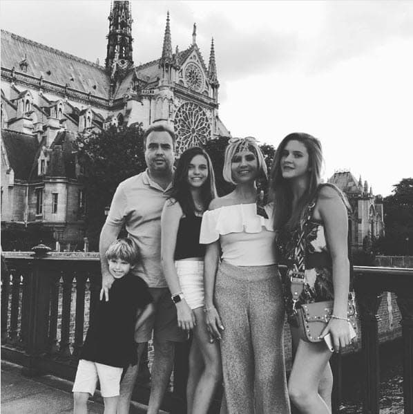 La actriz aprovechó para revelar que su familia la apoyó en los momentos más difíciles: 
<b>“Ellos fueron el estímulo (sus hijos), mi familia, mi hermano, mis amigas, todas mis amigas y amigos amados que jamás me abandonaron”</b>, comentó.