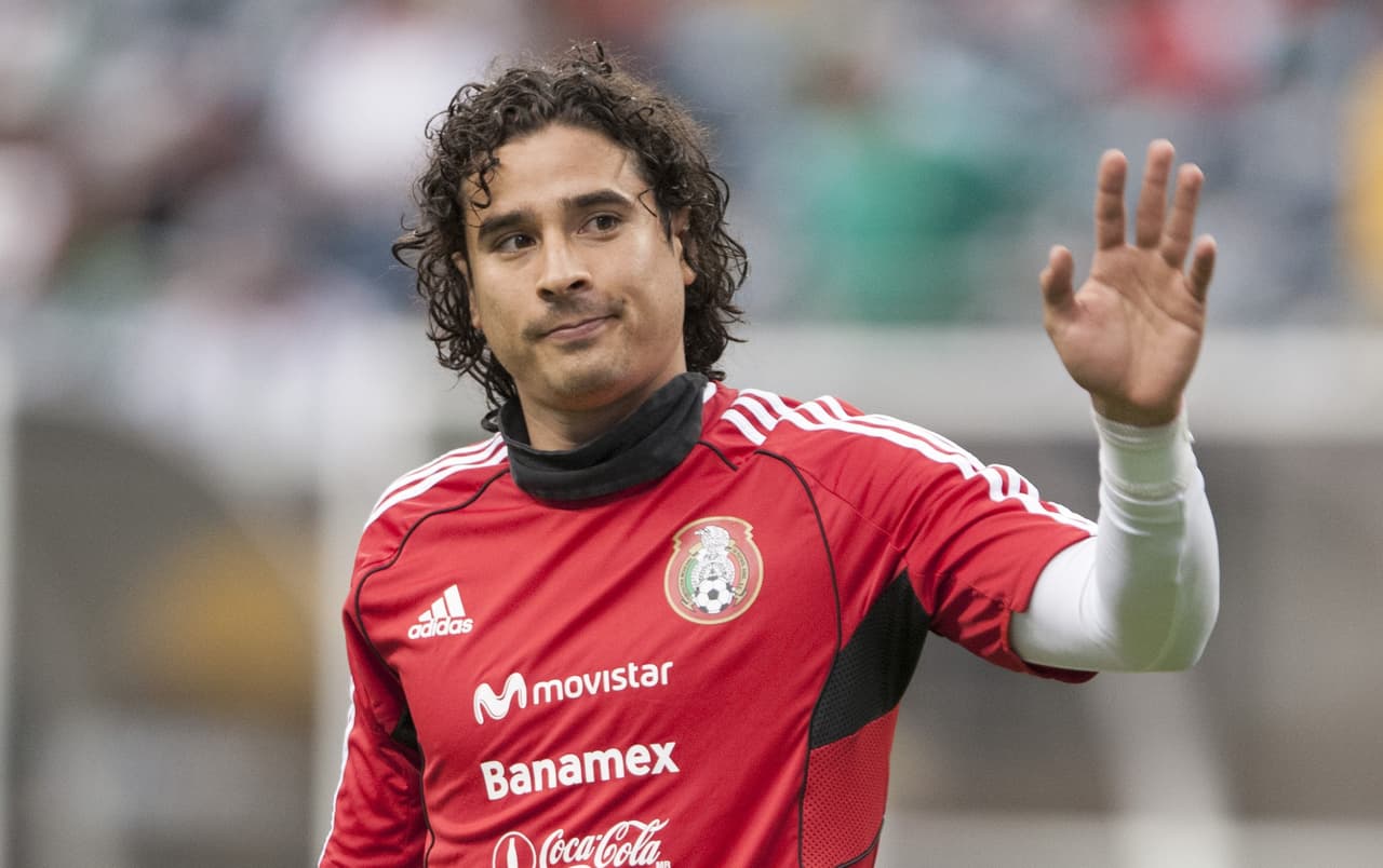 Sin necesidad de cortarse el cabello, en mucas ocasiones se puede ver que el arquero logra quitarle volumen.