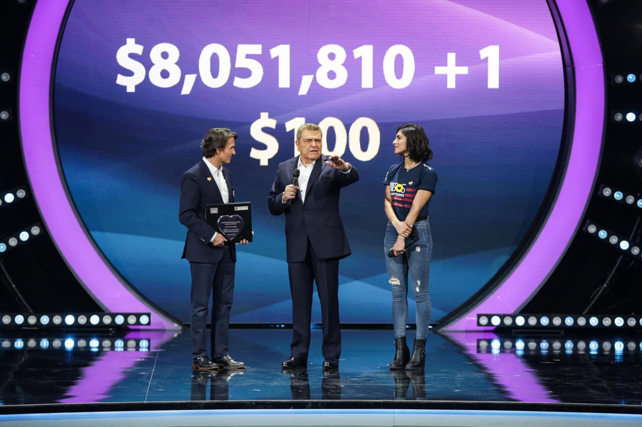 Uno de los momentos más esperados de la noche fue la participación del presentador chileno Mario Kreutzberger, mejor conocido como Don Francisco.