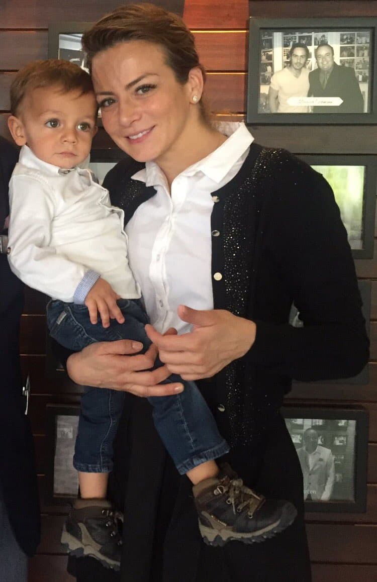 Esta imagen se robó la mirada de todos los fans de la actriz, pues en pocas horas recibió más de 200 likes y nos dejó ver que el pequeño crece a pasos agigantados.