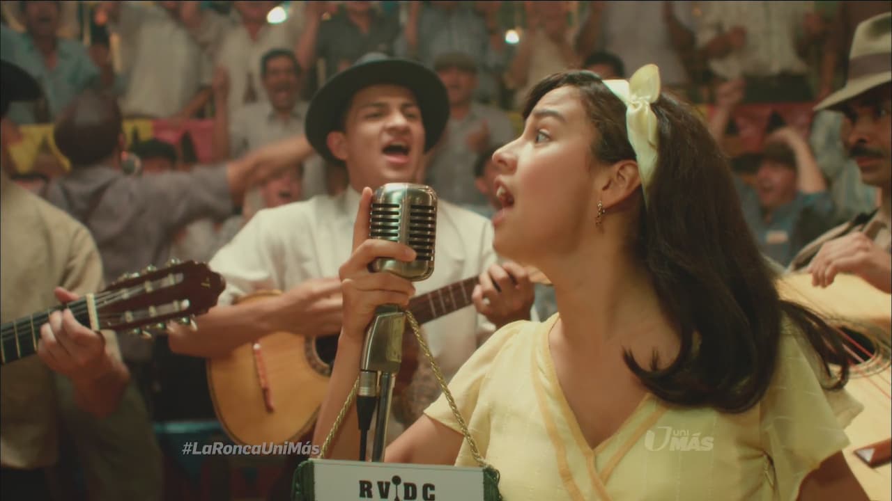 Pero ella siguió cantando a pesar que su madre también la descubrió.