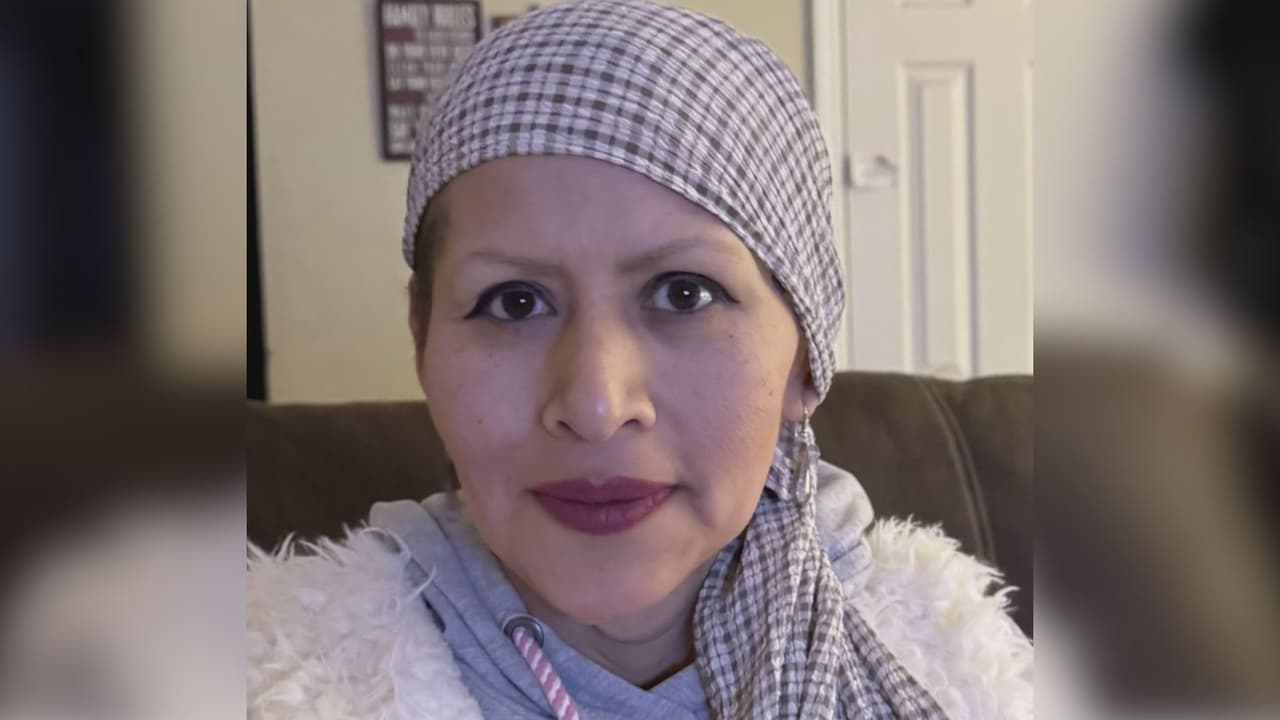 Familia hispana despide a su madre tras dura batalla contra el cáncer: su hijo murió hace cinco años