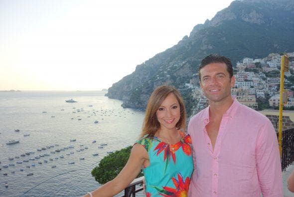 Aaron Butler, empresario y abogado norteamericano, quedó impresionado con la bella Satcha, ahora son padres de Bruce, de 5 años, y Alana, de 3 años.