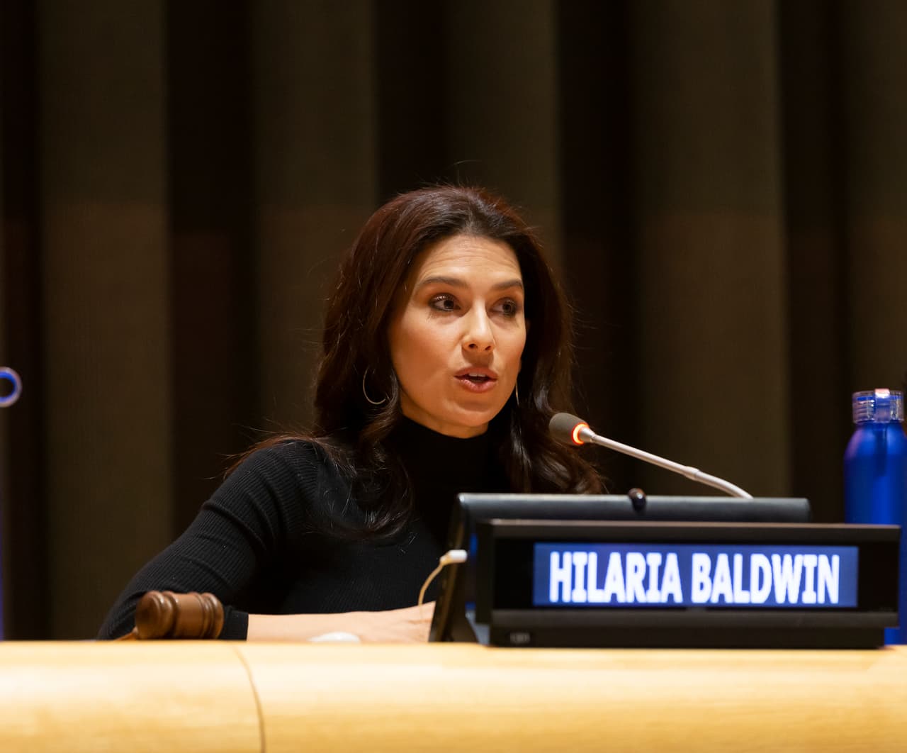 La española también aprovechó para explicar que, si en ocasiones establece ciertas normas en su familia, es por amor.
<br>