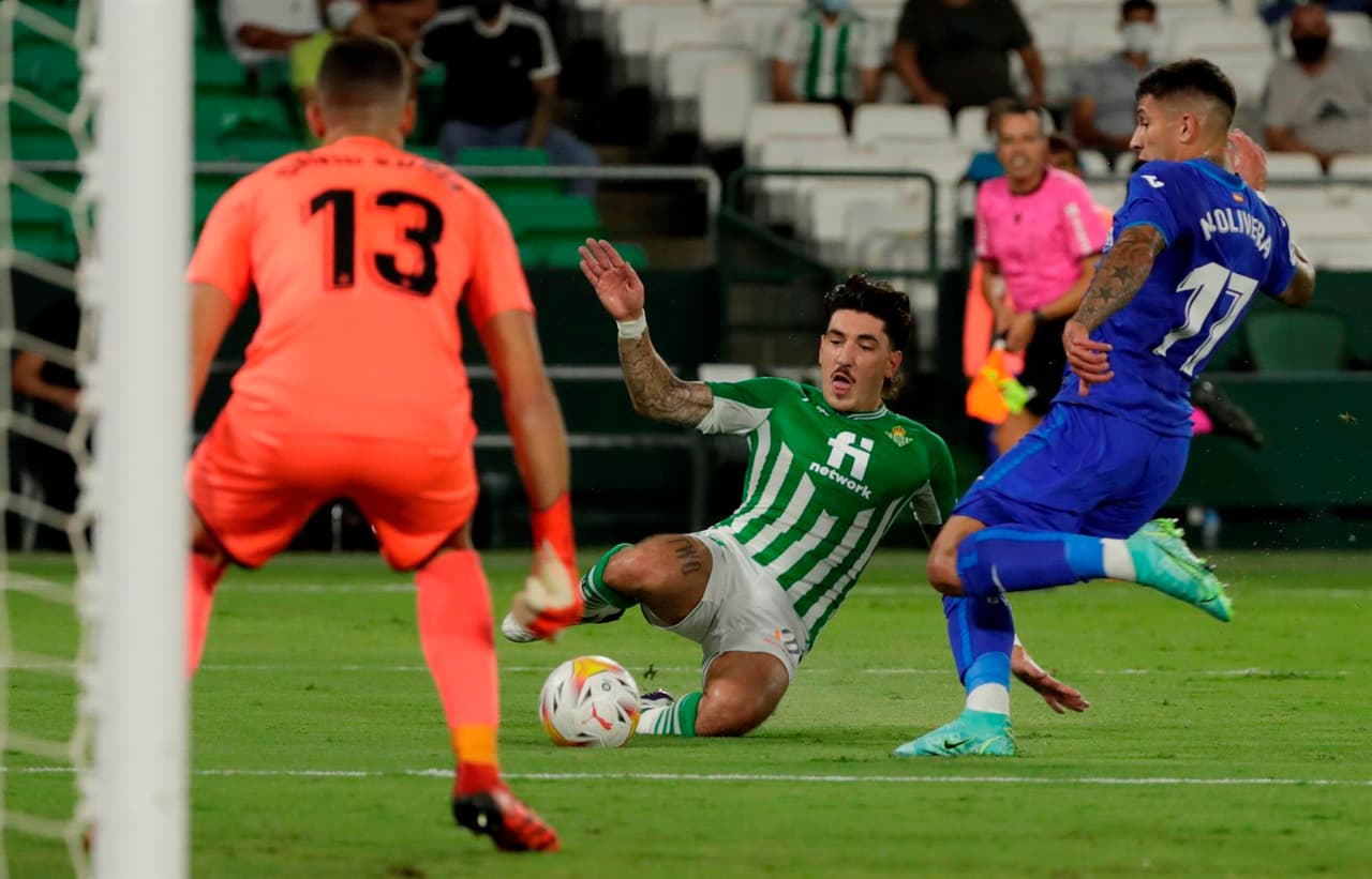 Real Betis, con doblete de Willian José (14', 55'), seimpone ante el Getafe 2-0 durante la Jornada 7 en La Liga. José Juan Macías fue titular y jugó 45 minutos, mientras que Andrés Guardado ingresó como cambio; los béticos pelean por puestos europeos.