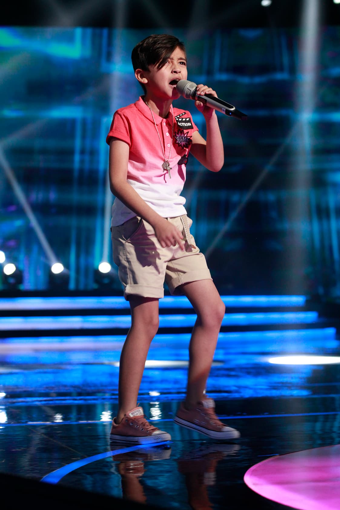 El que dejó fascinada a Verónica Castro fue Kenneth, al interpretar 'Es mejor así', de Cristian Castro.