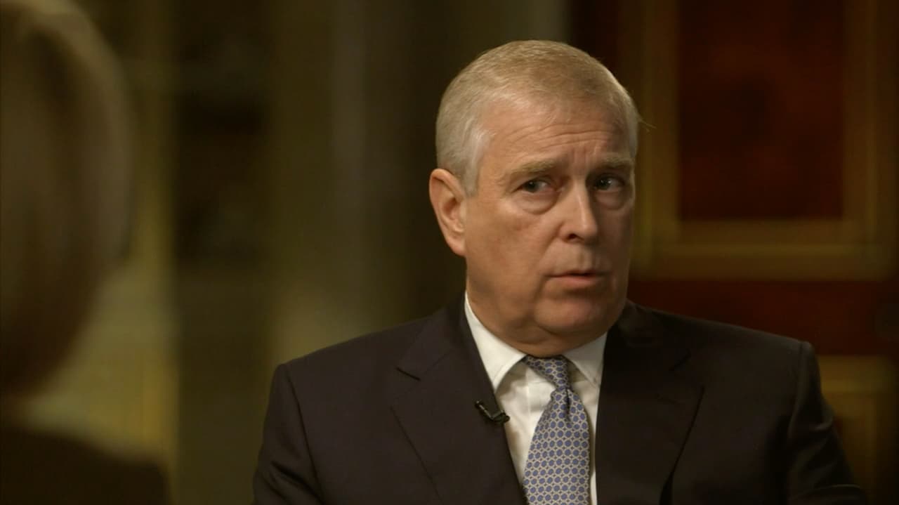 La entrevista generó tanta polémica que el miércoles 20 de noviembre el príncipe Andrés anunció su retiro de sus 
<b><a href="https://www.univision.com/famosos/el-principe-andrew-se-retira-de-sus-obligaciones-reales-por-su-conexion-con-el-escandalo-de-jeffrey-epstein-fotos">obligaciones reales</a>.</b>
<br>