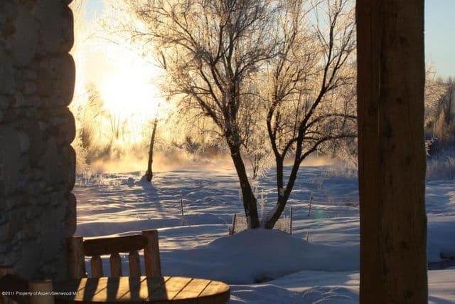 Por el calor y el sol que bañan la propiedad, podríamos decir que es el polo opuesto de la Fortaleza de la Soledad.