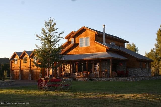 ¡Comparada, esta casa es una ganga!