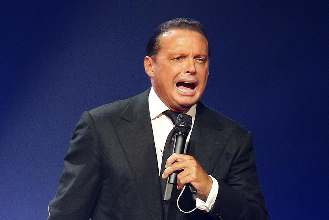 Cómo Luis Miguel se robó el show en los Latin GRAMMY sin hacer acto de presencia