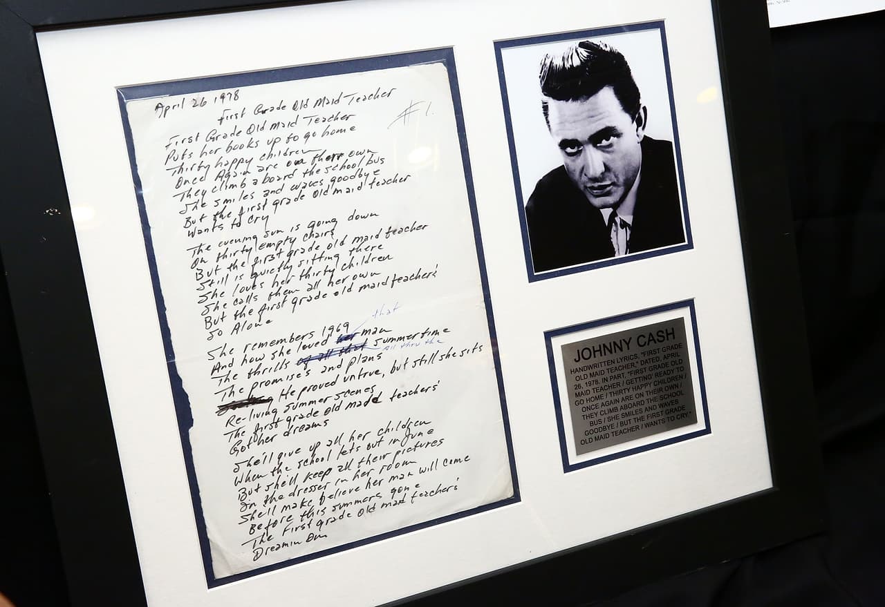 Johnny Cash escribió así "First Grade Old Maid Teacher", en el 1978.