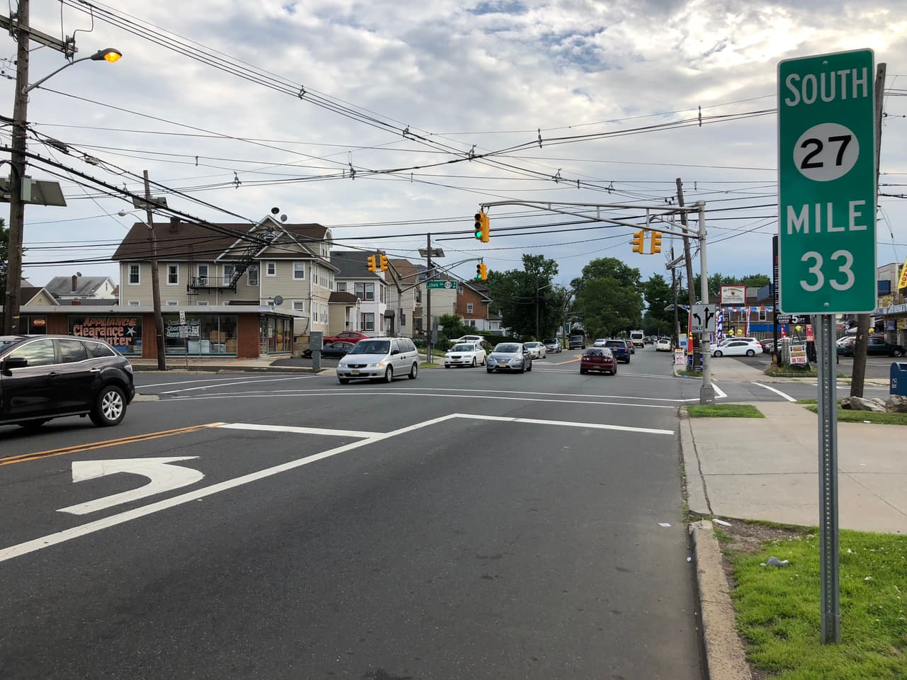 <b>11. Ruta 27</b>
<br>
<br>Esta carretera dinámica tuvo casi 3 mil colisiones el año pasado, sumando casi mil heridos. La sección más propensa a los choques está entre Rahway y Linden.