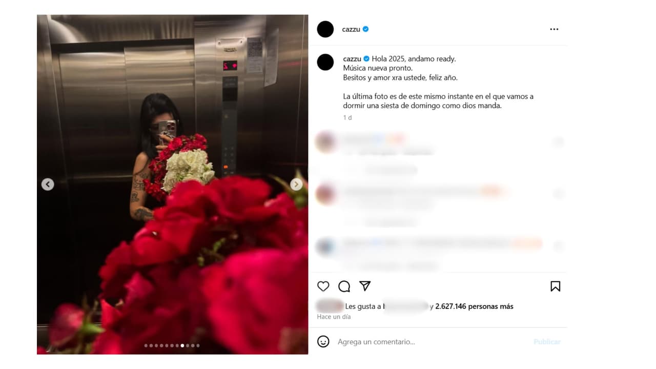 Cazzu desató sospechas de romance por aparece con flores.