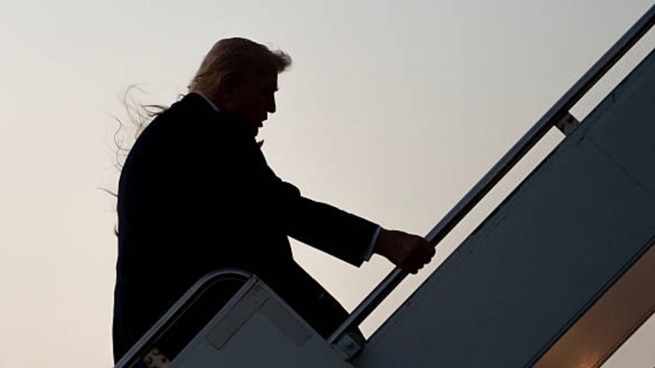 ¿Podría Trump lucrar con el uso de su nombre en un aeropuerto en Florida?