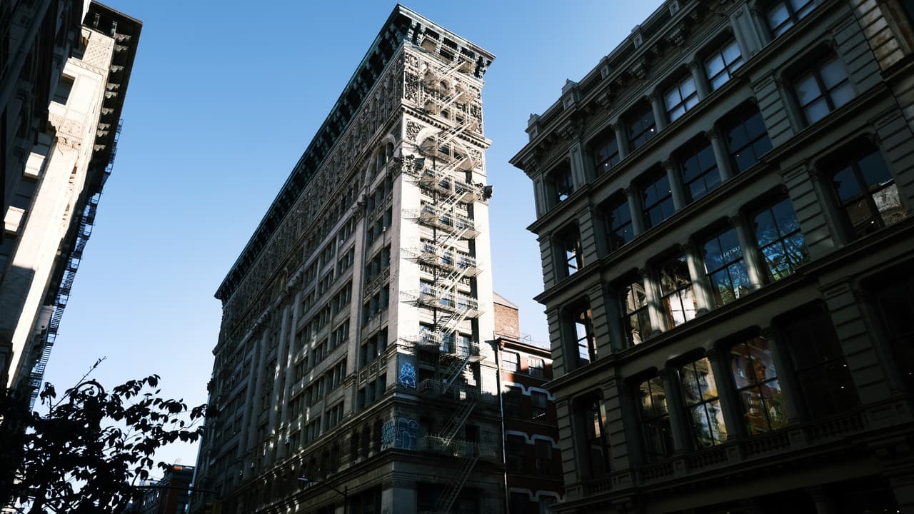 Algunas organizaciones han pedido ayuda al gobierno federal para pagar las rentas y evitar los desalojos. En este 
<a href="https://www.univision.com/local/nueva-york-wxtv/piden-al-gobierno-federal-que-apruebe-paquete-de-ayuda-economica-que-incluya-asistencia-para-inquilinos-video"><u>video</u></a> puede ver a legisladores de Nueva york y a activistas solicitando el apoyo de la Casa Blanca.