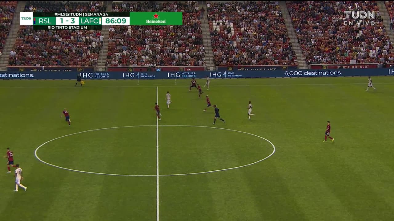 ¡GOL!  anota para LAFC. Gareth Bale