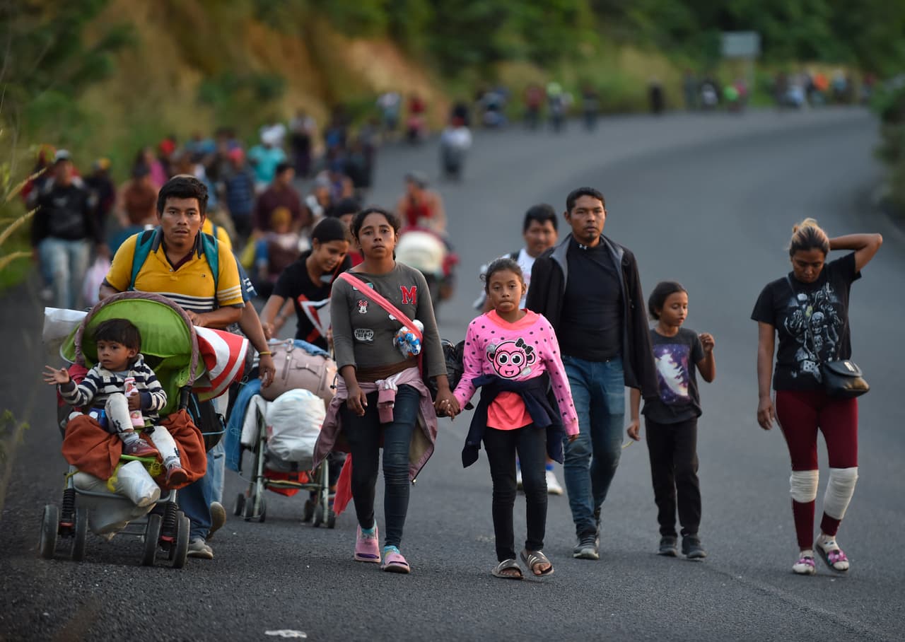 Segunda caravana de migrantes avanza a CDMX y temen choques con la Guardia Nacional
